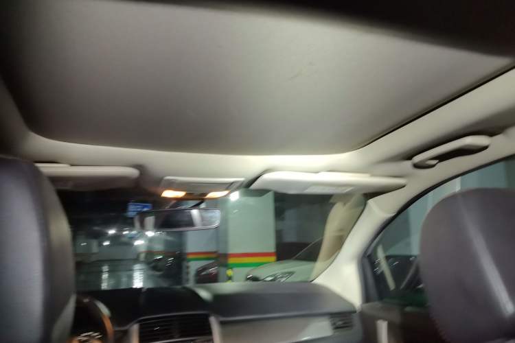 Used Ford Edge 2012 2.0T Elite Sunroof Edition Headliner