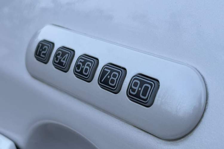 Used Ford Edge 2012 2.0T Elite Sunroof Edition Interior 1