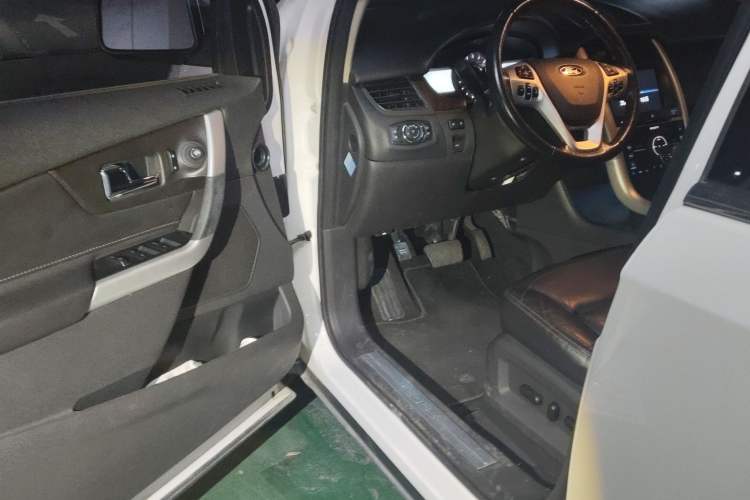Used Ford Edge 2012 3.5L Zunrui Trim Interior 3