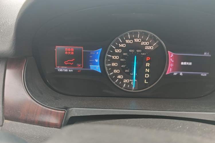 Used Ford Edge 2012 2.0T Zunrui Trim Odometer Close Up