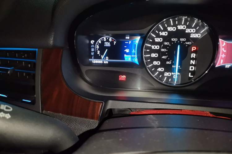 Used Ford Edge 2012 2.0T Zunrui Trim Odometer Close Up