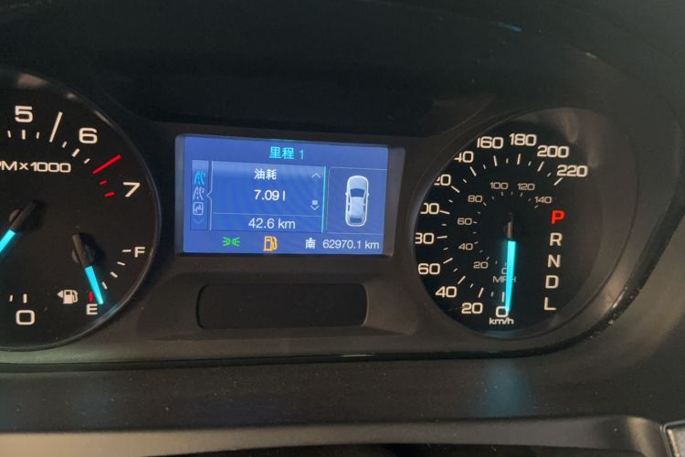 Used Ford Edge 2012 2.0T Elite Sunroof Edition Odometer Close Up