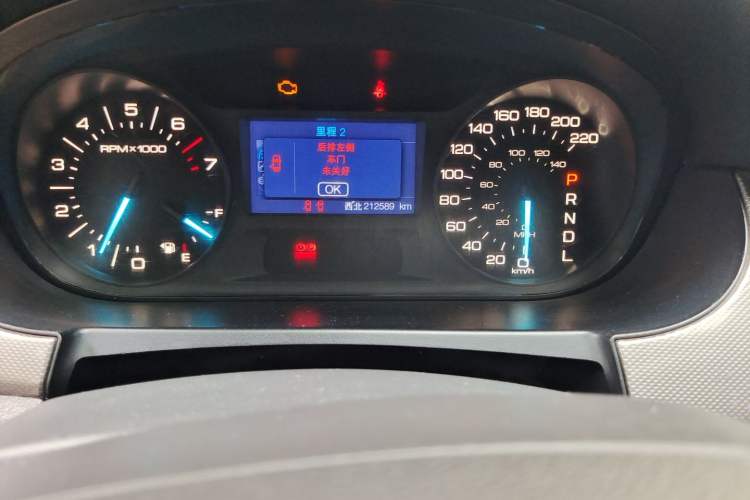 Used Ford Edge 2012 2.0T Elite Sunroof Edition Odometer Close Up