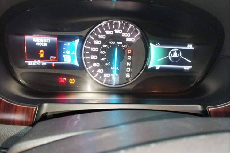 Used Ford Edge 2012 3.5L Zunrui Trim Odometer Close Up
