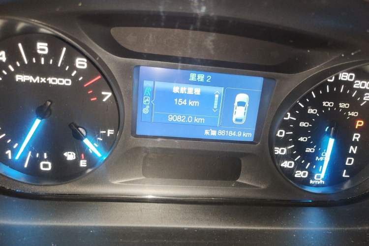 Used Ford Edge 2012 2.0T Elite Sunroof Edition Odometer Close Up