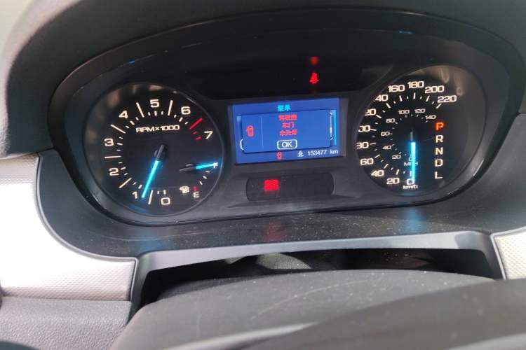 Used Ford Edge 2012 2.0T Elite Sunroof Edition Odometer Close Up