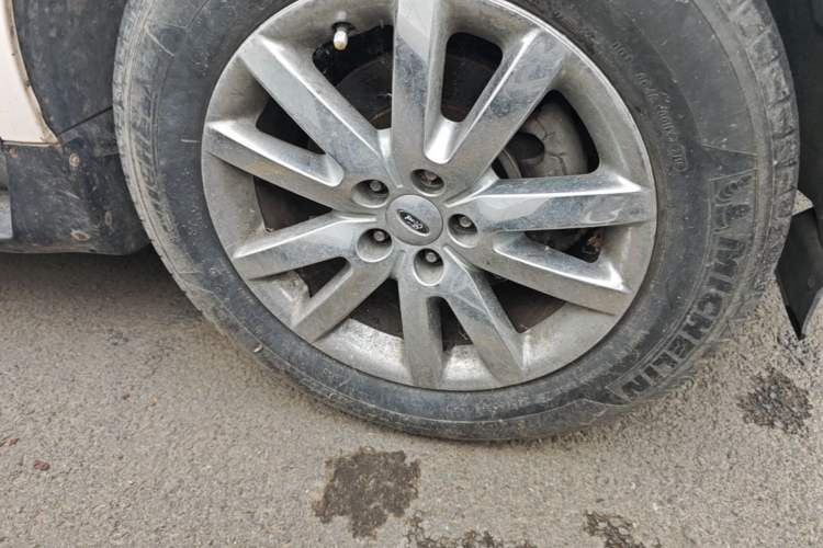 Used Ford Edge 2012 2.0T Zunrui Trim Right Front Wheel Hub