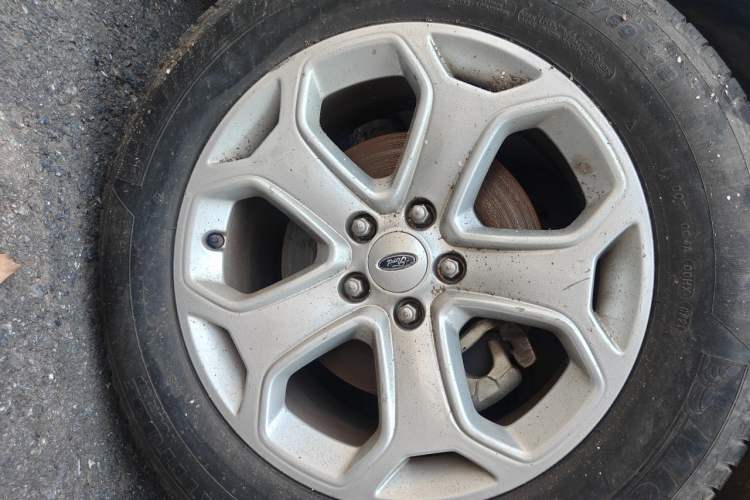 Used Ford Edge 2012 2.0T Elite Sunroof Edition Right Front Wheel Hub
