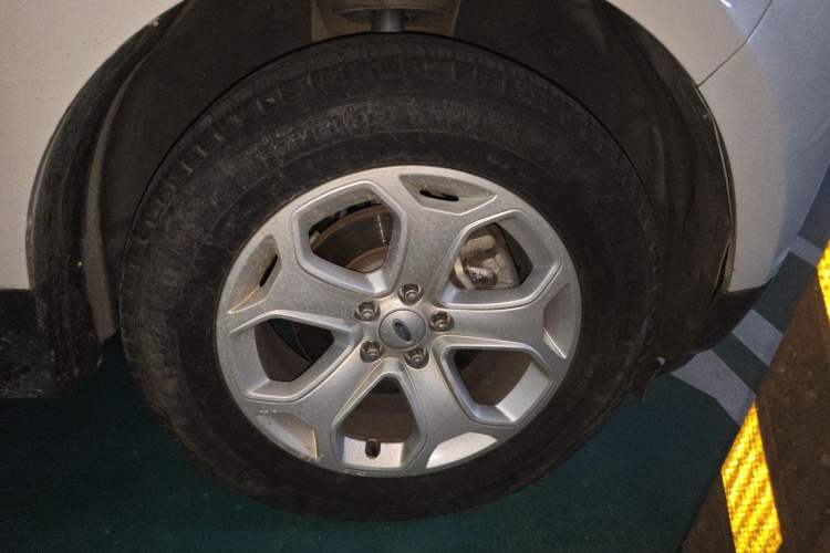 Used Ford Edge 2012 2.0T Elite Sunroof Edition Right Front Wheel Hub