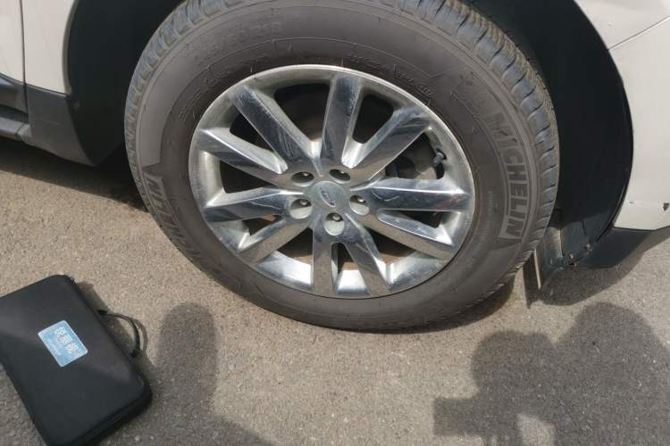 Used Ford Edge 2012 2.0T Zunrui Trim Right Front Wheel Hub
