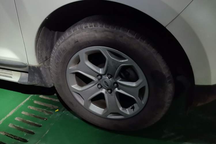 Used Ford Edge 2012 2.0T Elite Sunroof Edition Right Front Wheel Hub
