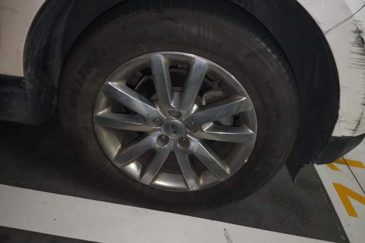 Used Ford Edge 2012 2.0T Zunrui Trim Right Front Wheel Hub
