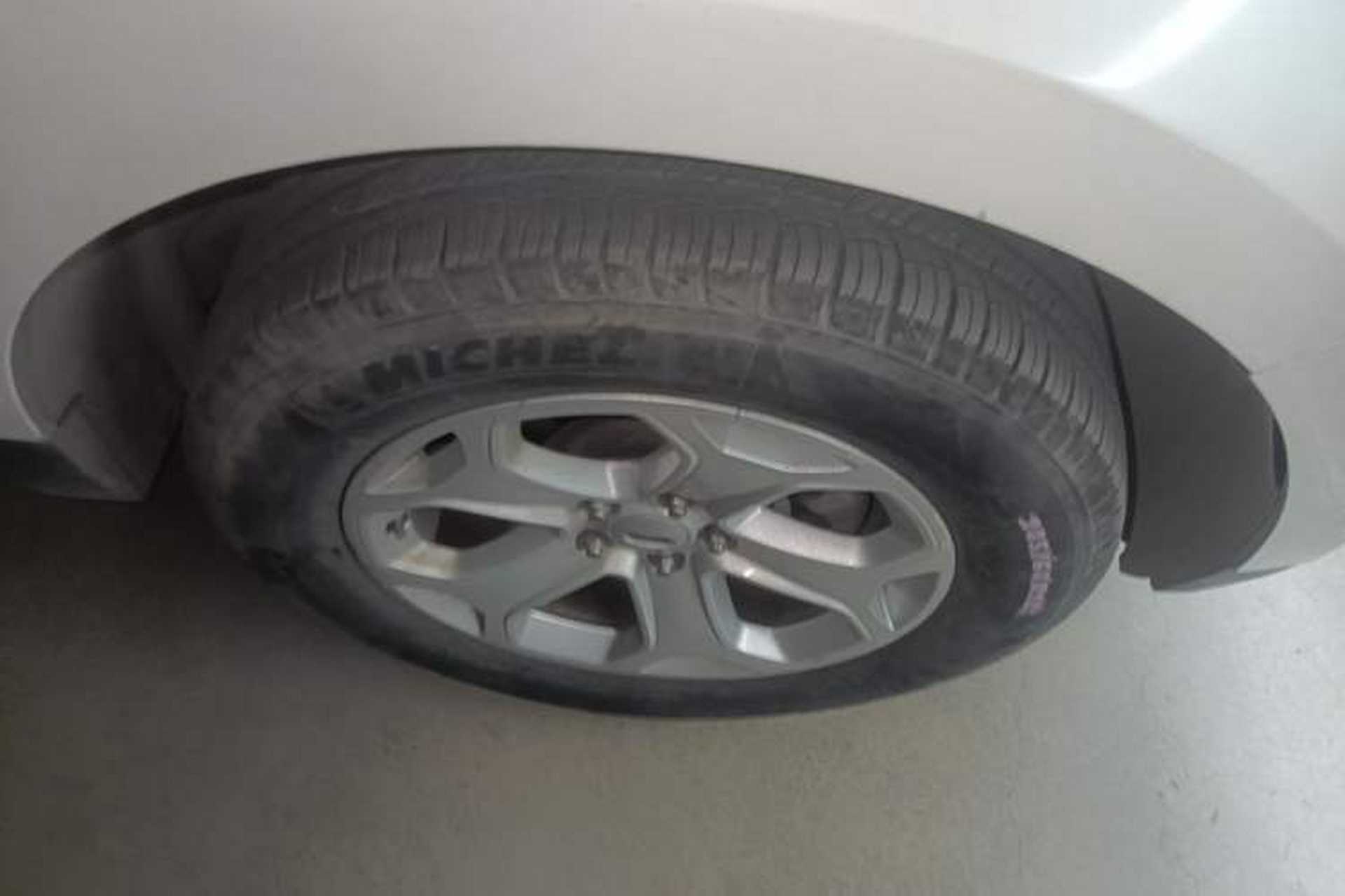 Used Ford Edge 2012 2.0T Elite Sunroof Edition Right Front Wheel Hub