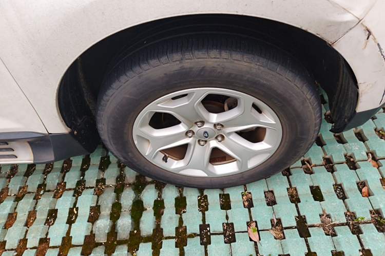 Used Ford Edge 2012 2.0T Elite Sunroof Edition Right Front Wheel Hub