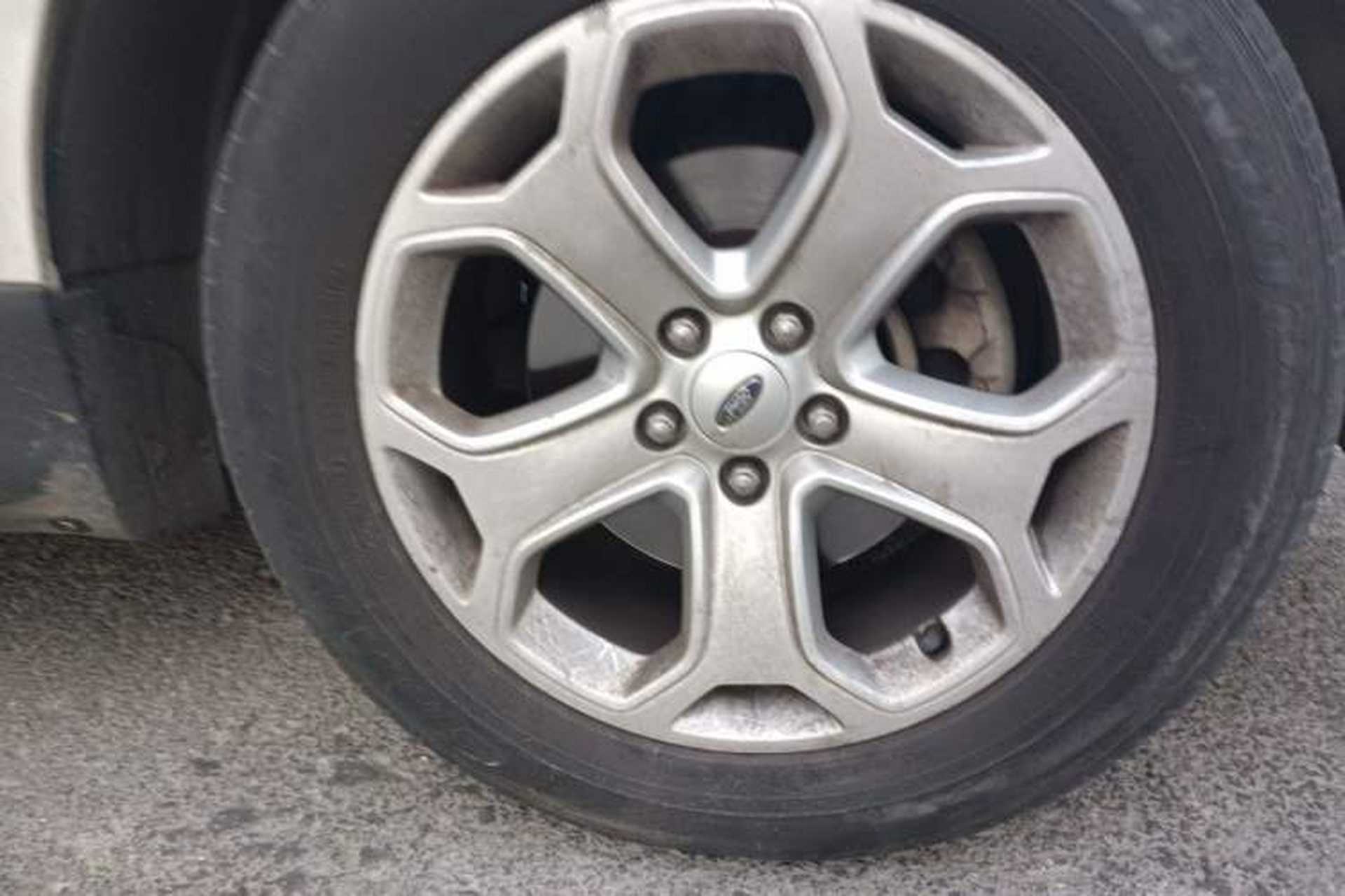 Used Ford Edge 2012 2.0T Elite Sunroof Edition Right Front Wheel Hub