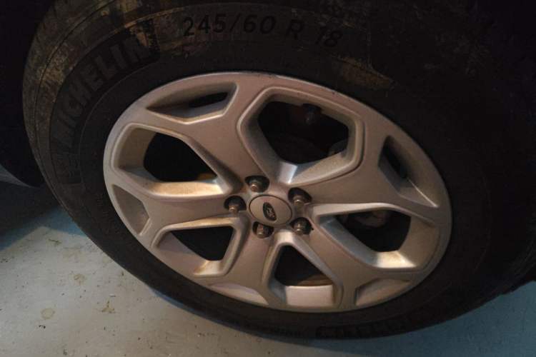 Used Ford Edge 2012 2.0T Elite Sunroof Edition Right Front Wheel Hub