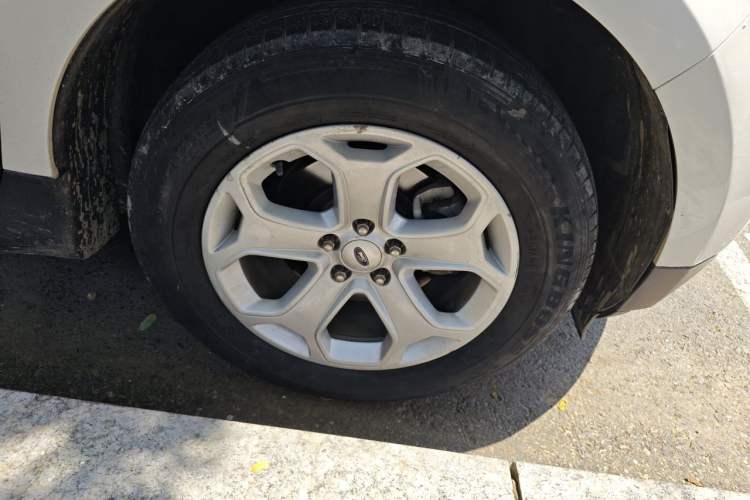 Used Ford Edge 2012 2.0T Elite Sunroof Edition Right Front Wheel Hub