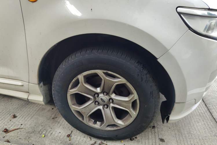 Used Ford Edge 2012 2.0T Elite Sunroof Edition Right Front Wheel Hub