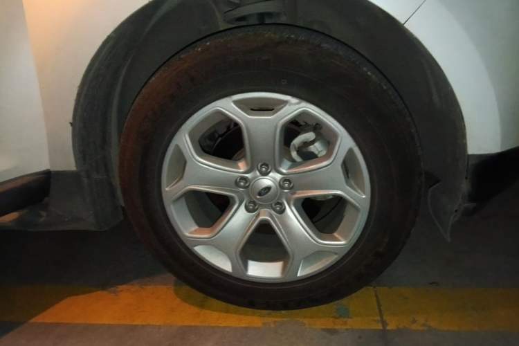 Used Ford Edge 2012 2.0T Elite Sunroof Edition Right Front Wheel Hub