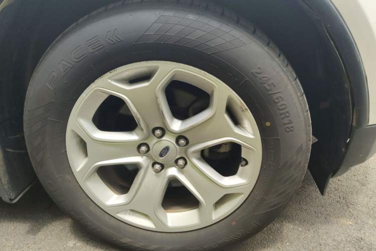 Used Ford Edge 2012 2.0T Elite Sunroof Edition Right Front Wheel Hub