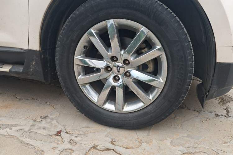 Used Ford Edge 2012 2.0T Zunrui Trim Right Front Wheel Hub