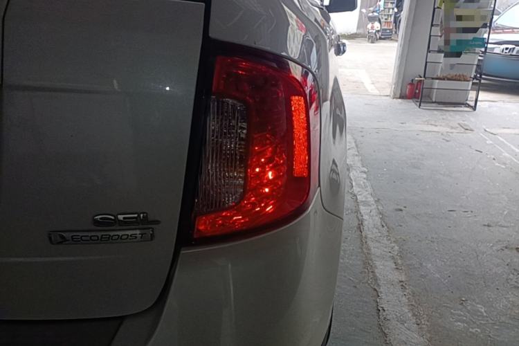 Used Ford Edge 2012 2.0T Elite Sunroof Edition Right Rear Taillight