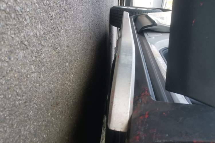 Used Ford Edge 2012 2.0T Elite Edition Right Side Sill