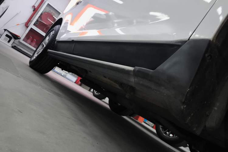 Used Ford Edge 2012 2.0T Elite Sunroof Edition Right Side Sill