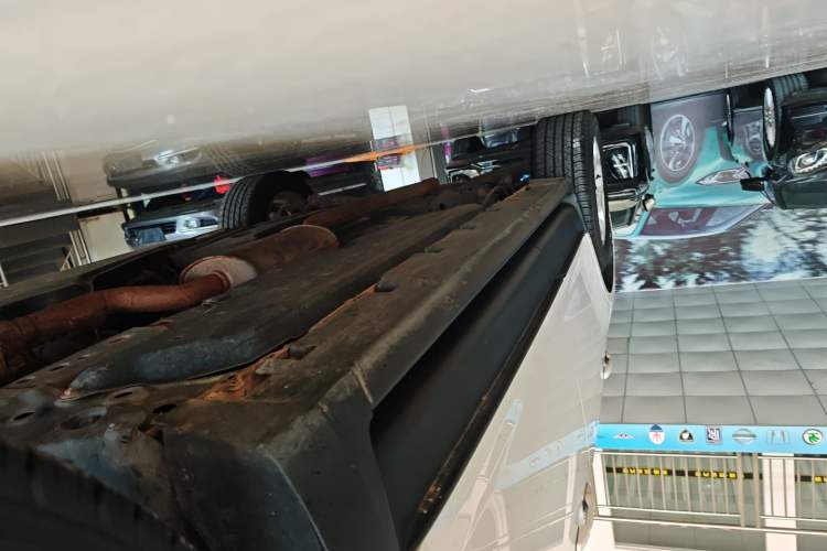Used Ford Edge 2012 2.0T Elite Sunroof Edition Right Side Sill