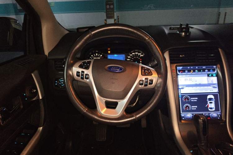 Used Ford Edge 2012 2.0T Elite Sunroof Edition Steering Wheel