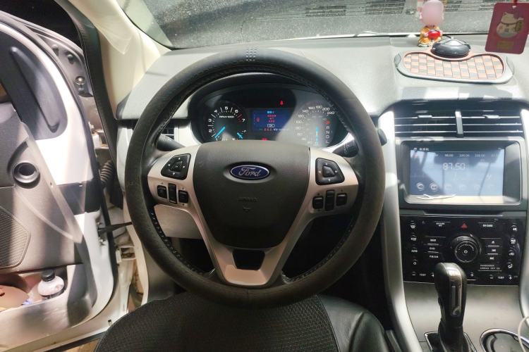 Used Ford Edge 2012 2.0T Elite Sunroof Edition Steering Wheel