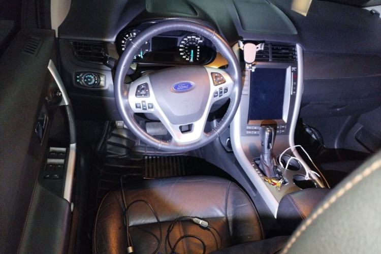 Used Ford Edge 2012 2.0T Elite Sunroof Edition Steering Wheel