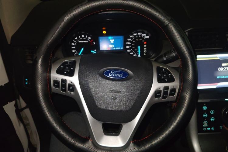 Used Ford Edge 2012 2.0T Elite Edition Steering Wheel