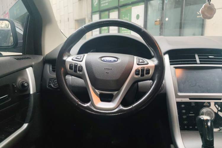 Used Ford Edge 2012 2.0T Elite Sunroof Edition Steering Wheel
