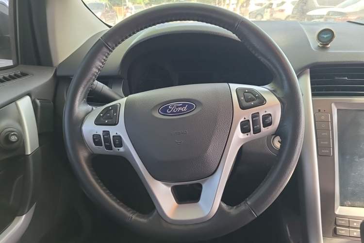 Used Ford Edge 2012 2.0T Elite Sunroof Edition Steering Wheel
