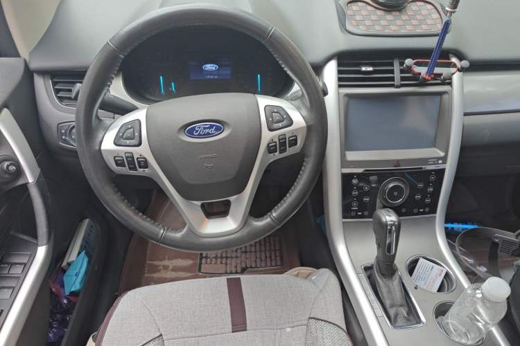 Used Ford Edge 2012 2.0T Elite Sunroof Edition Steering Wheel