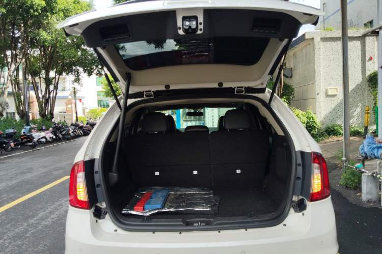 Used Ford Edge 2012 2.0T Zunrui Trim Trunk