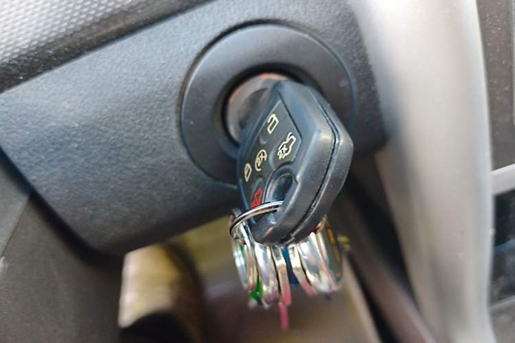 Used Ford Edge 2012 2.0T Elite Sunroof Edition Vehicle Key
