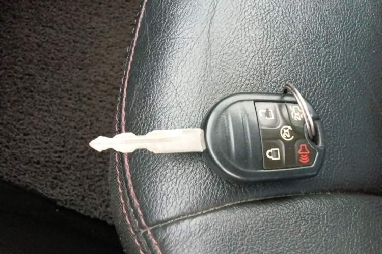 Used Ford Edge 2012 2.0T Elite Edition Vehicle Key