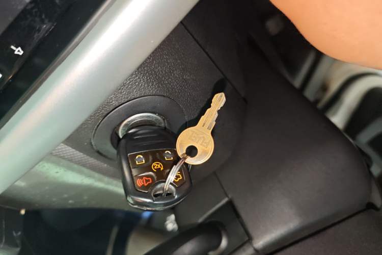 Used Ford Edge 2012 2.0T Elite Sunroof Edition Vehicle Key