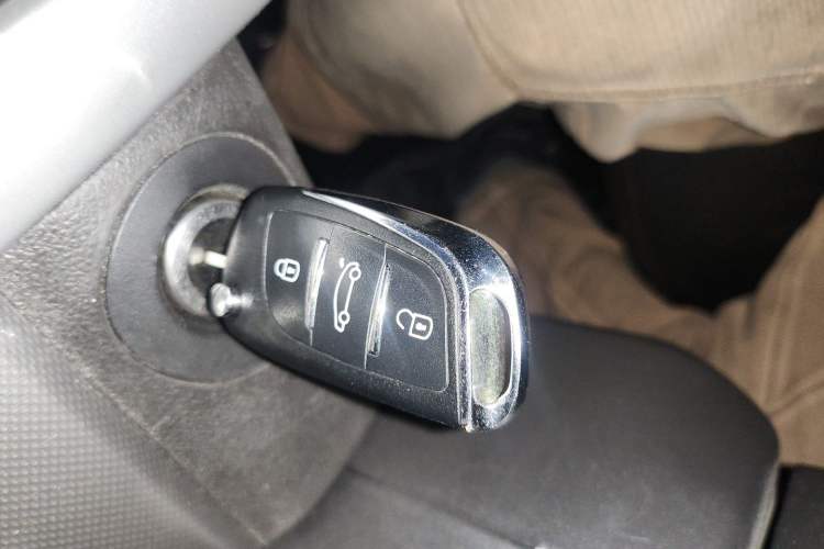 Used Ford Edge 2012 2.0T Elite Sunroof Edition Vehicle Key