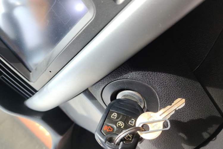 Used Ford Edge 2012 2.0T Elite Sunroof Edition Vehicle Key