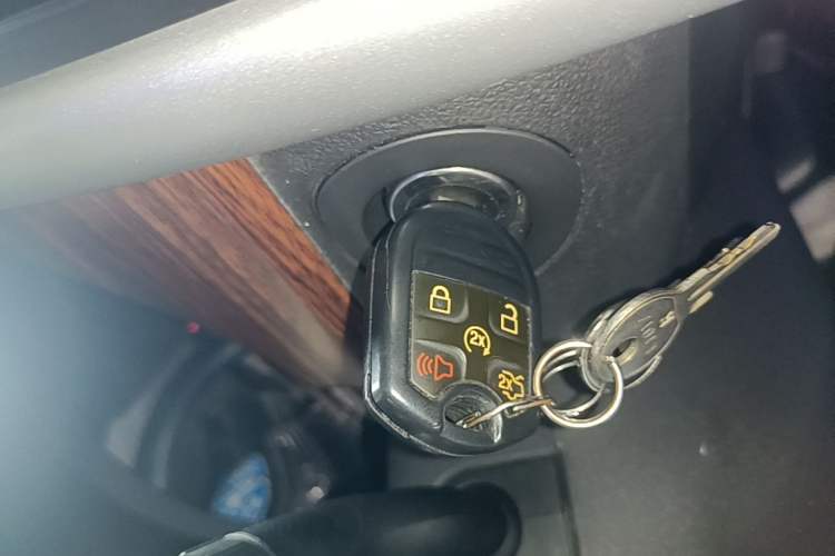 Used Ford Edge 2012 2.0T Elite Sunroof Edition Vehicle Key