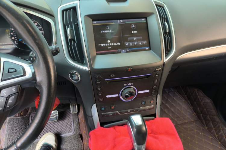 Used Ford Edge 2015 2.7T GTDi 4x4 Prestige 7-Seater Audio And AC Panel