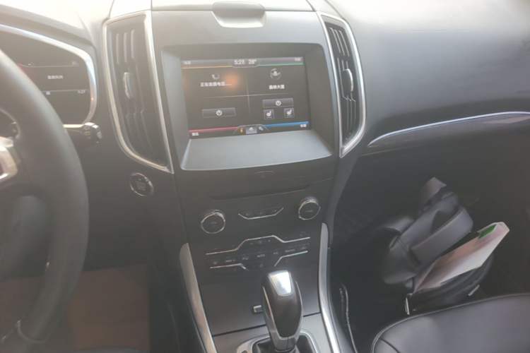 Used Ford Edge 2015 2.0T GTDi 4x4 High-Grade Model Audio And AC Panel