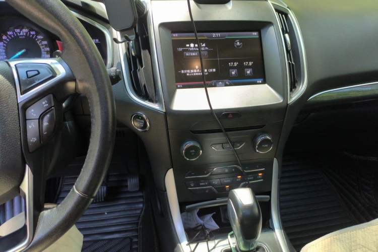 Used Ford Edge 2015 2.0T GTDi 4x4 High-Grade Model Audio And AC Panel