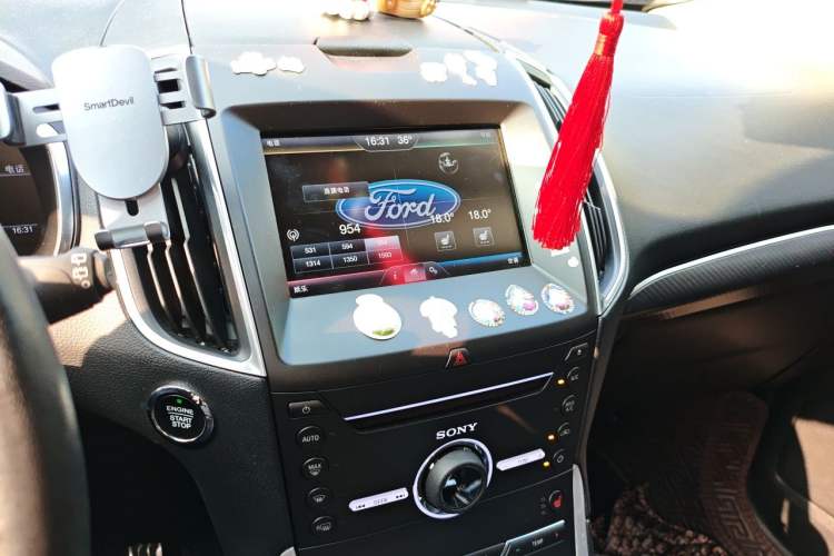 Used Ford Edge 2015 2.7T GTDi 4x4 Sporty 7-Seater Audio And AC Panel