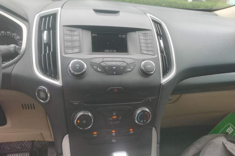 Used Ford Edge 2015 2.0T GTDi Two-Wheel-Drive Elite Edition Audio And AC Panel