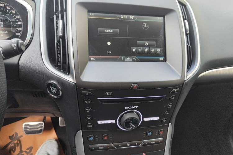Used Ford Edge 2015 2.7T GTDi 4x4 Prestige 7-Seater Audio And AC Panel