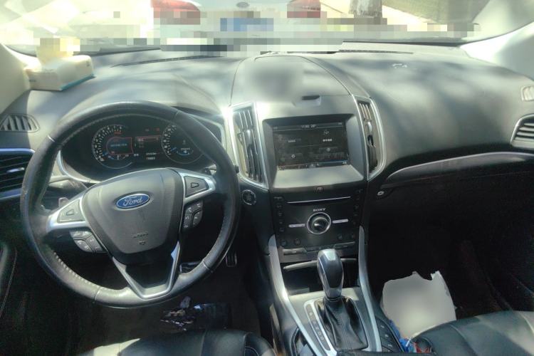 Used Ford Edge 2015 2.0T GTDi Four-Wheel Drive Prestige Model Center Console